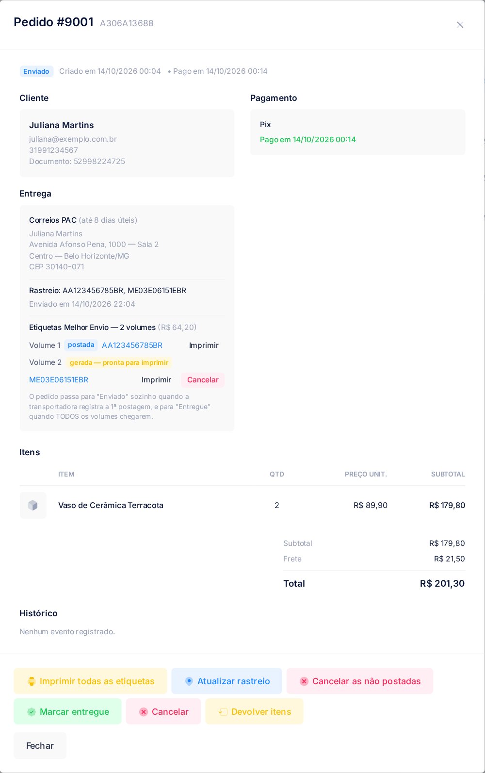 Detalhe do pedido 9001 enviado pelo Correios PAC com duas etiquetas do Melhor Envio: volume 1 postado com o código AA123456785BR e volume 2 gerado e pronto para imprimir, com os botões Imprimir e Cancelar; no rodapé, Imprimir todas as etiquetas, Atualizar rastreio e Cancelar as não postadas